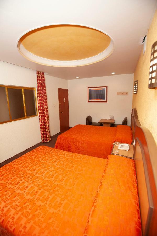 Hotel Tres Colonias - Solo Adultos Kota Meksiko Bagian luar foto